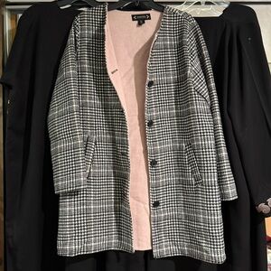 Nanette Lepore black white and pink lightweight coat